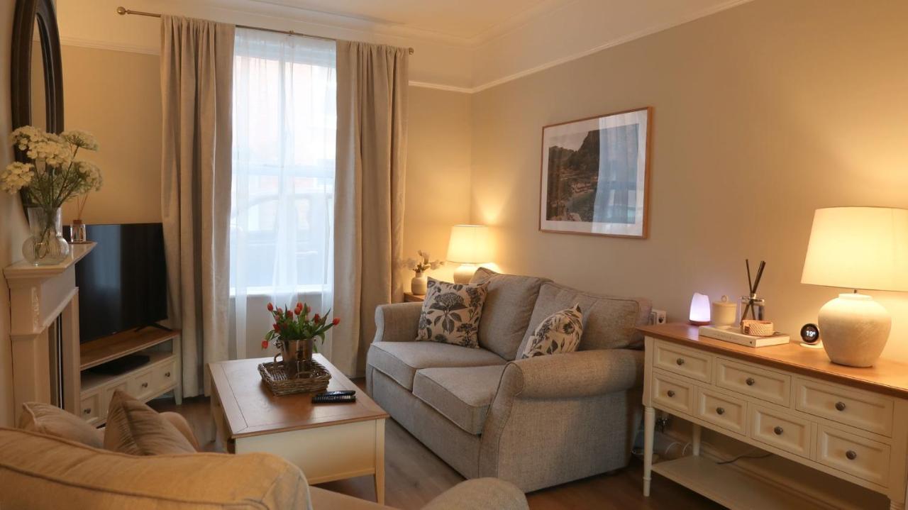 Luxury Living Outside The City Walls - Sleeps Six! 체스터 외부 사진