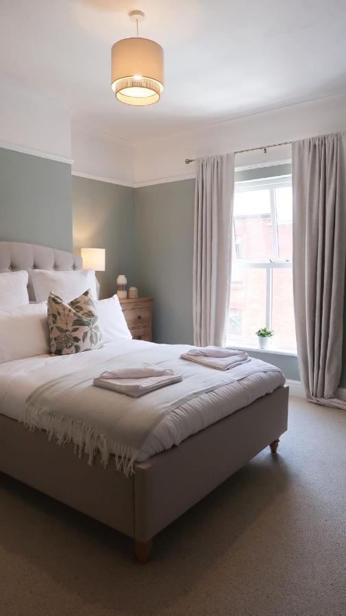 Luxury Living Outside The City Walls - Sleeps Six! 체스터 외부 사진