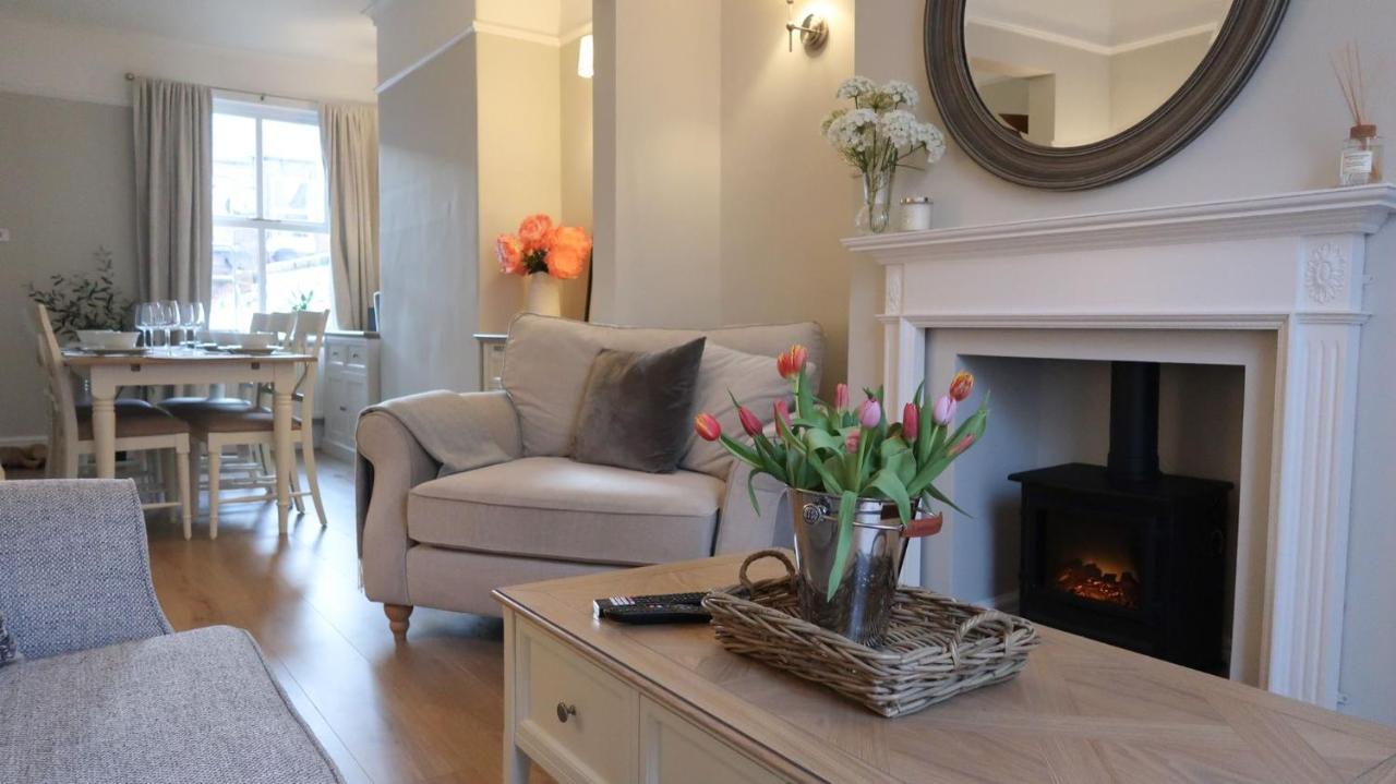 Luxury Living Outside The City Walls - Sleeps Six! 체스터 외부 사진